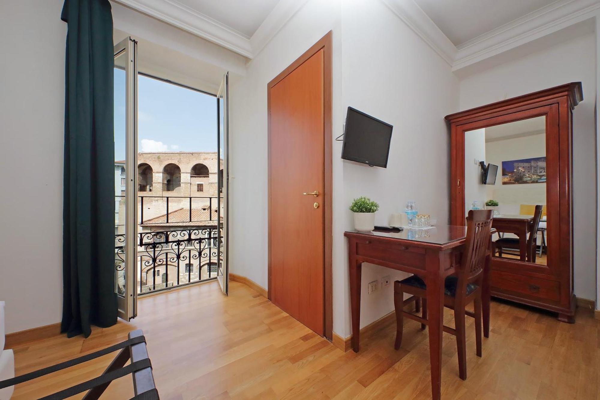 Romulus Rooms Екстериор снимка